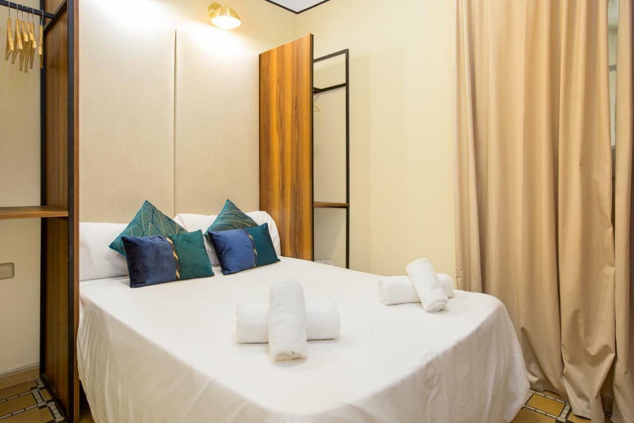 Stay U-Nique Apartments Floridablanca Barcellona Esterno foto
